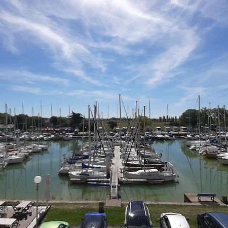 La Maison Du Port Mortagne-sur-Gironde Exteriör bild